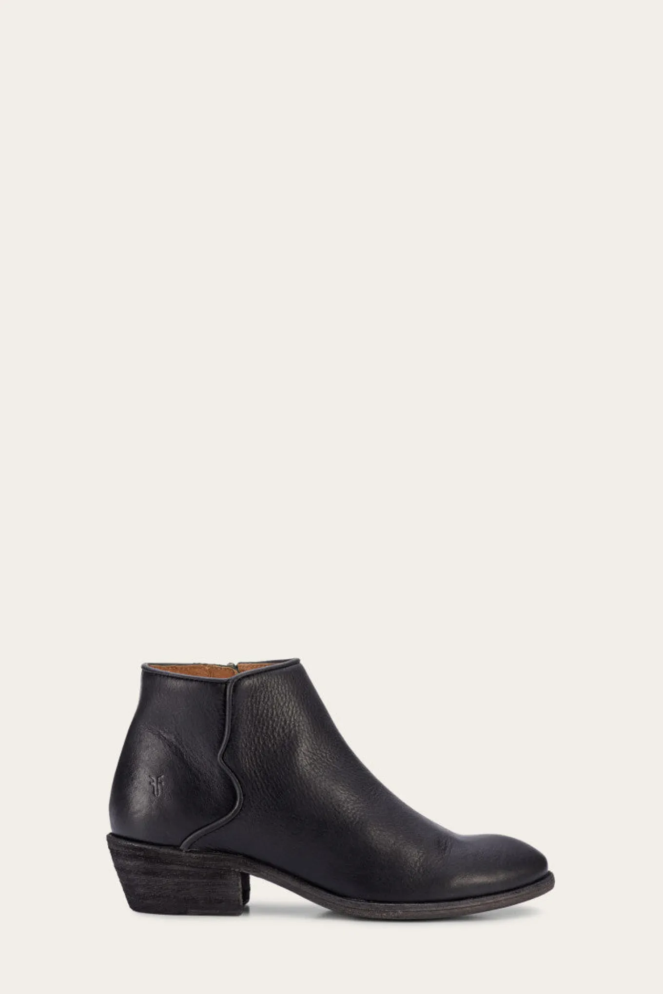 Booties^Frye Carson Piping Bootie