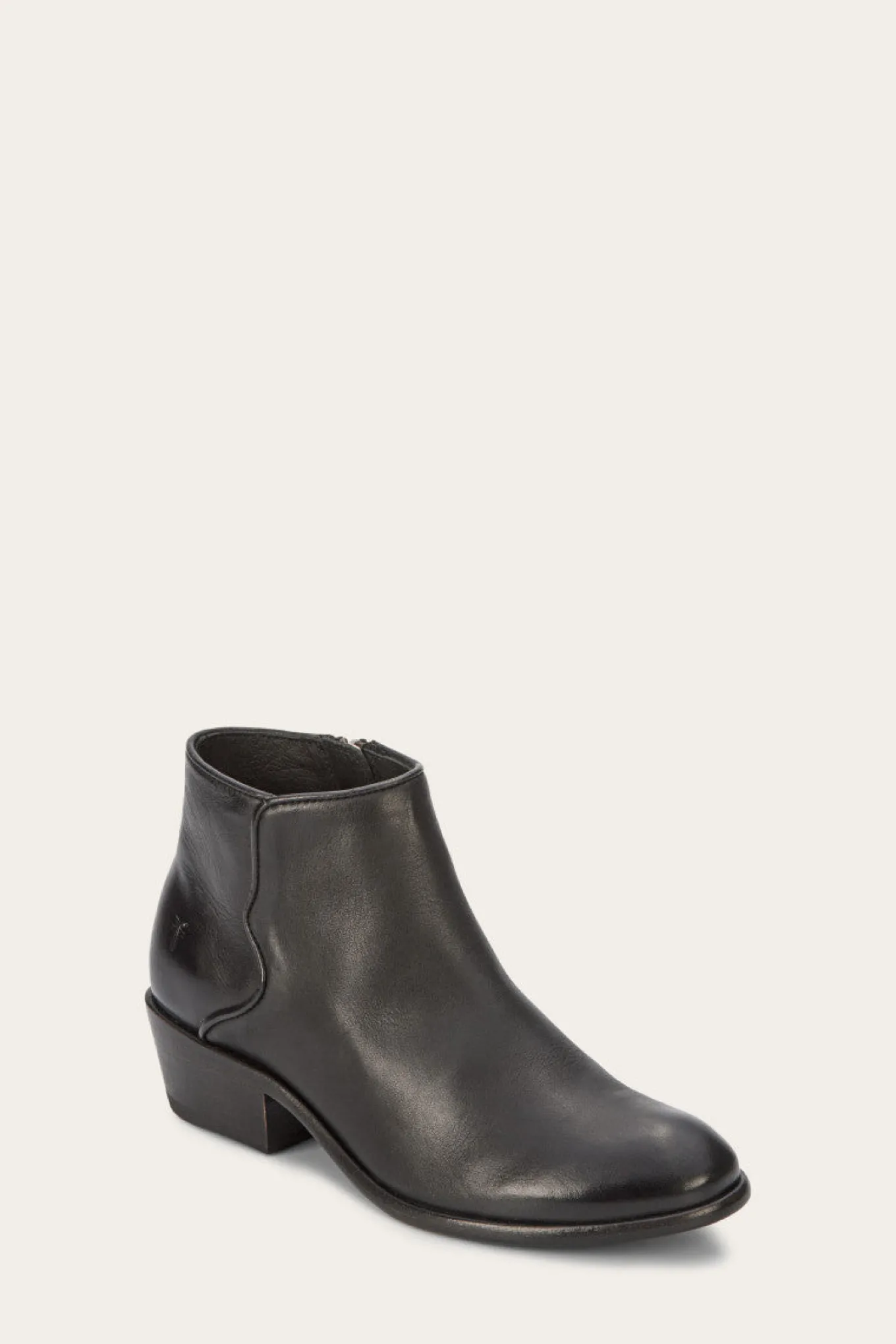 Booties^Frye Carson Piping Bootie