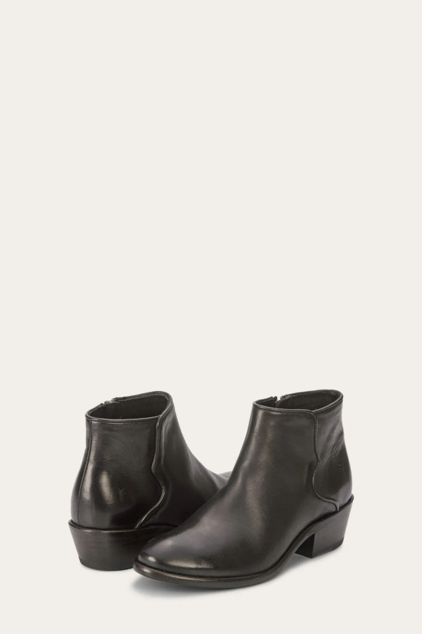 Booties^Frye Carson Piping Bootie